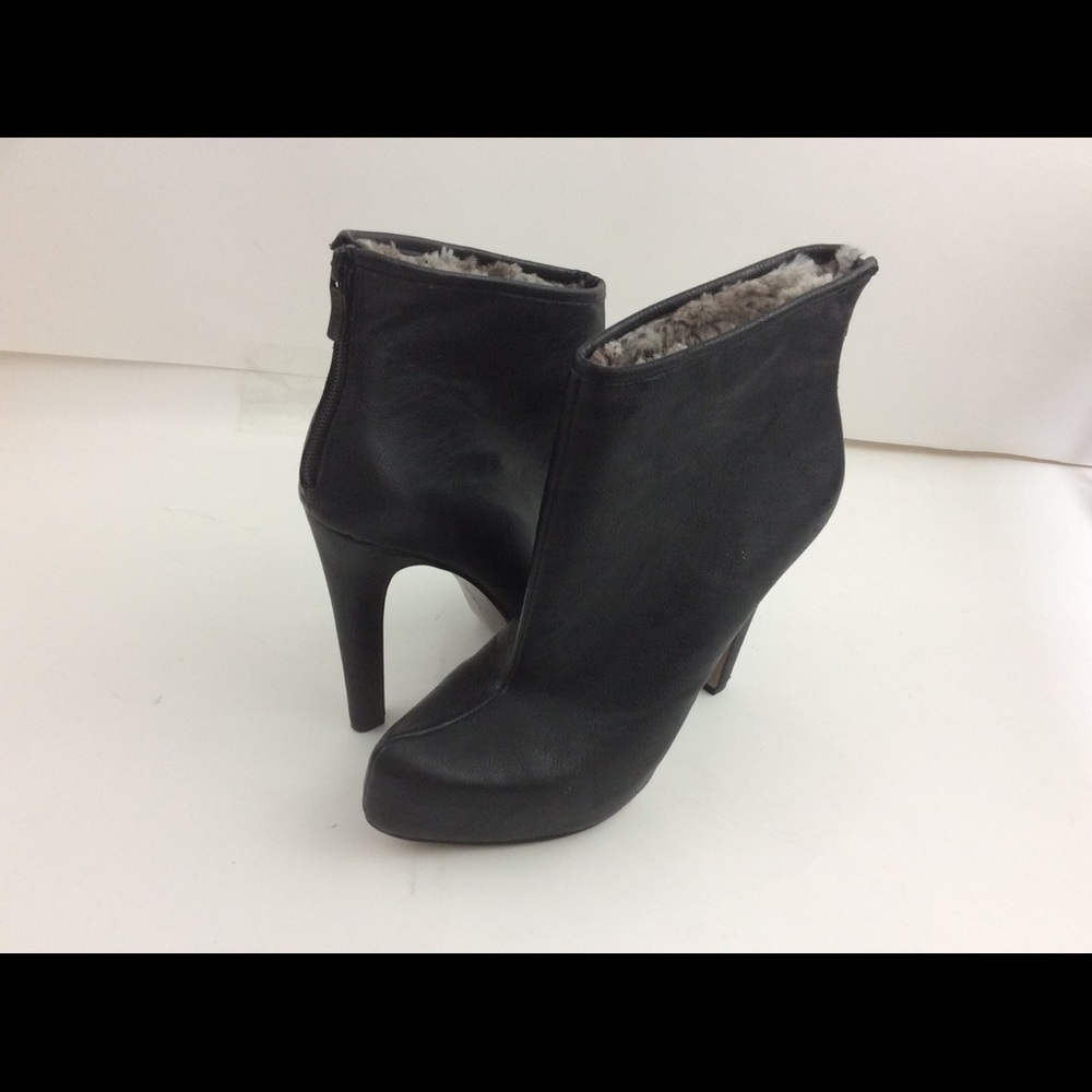 Beautiful Diba BCB maxazria Ankle Boots 💕👌🏻💕💕